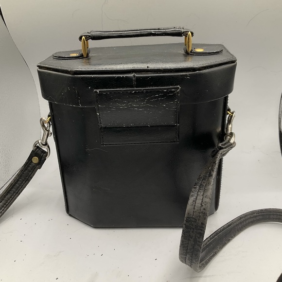 “VINTAGE” Faux Leather Unique Top Handle / Strap Gold Accents Bag. - Picture 4 of 13